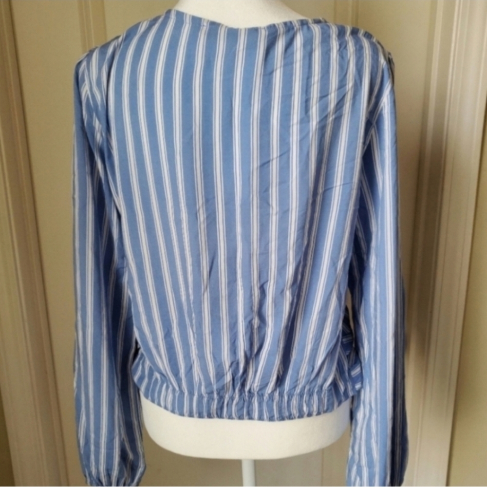 Cropped Top - Picture 5 of 9